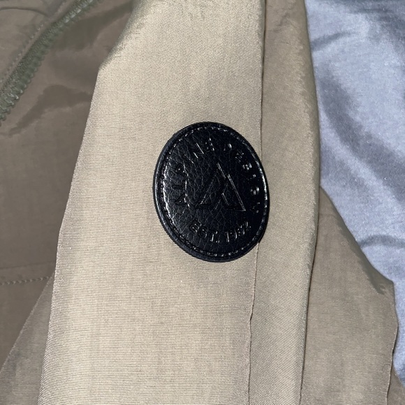 Alpine Design Lightweight Jacket - Picture 3 of 4